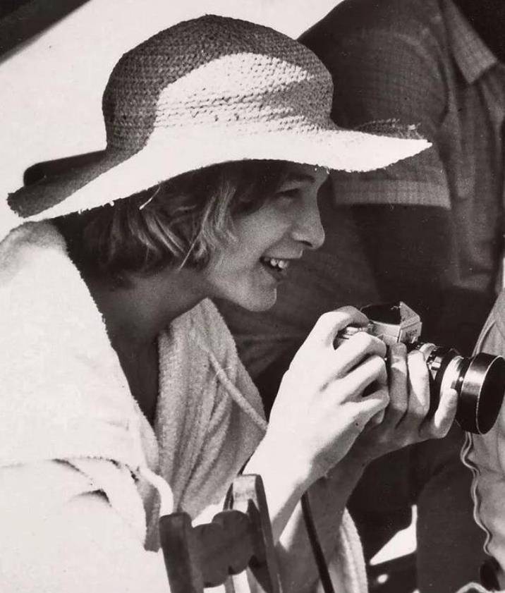 今67岁白发飘飘_伯恩·安德森_电影_奇奥