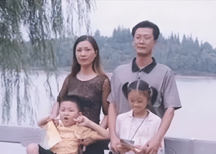 妹妹向姐姐要钱未果,姐姐一家四口再也没有醒来_凌小娟_孩子_女儿