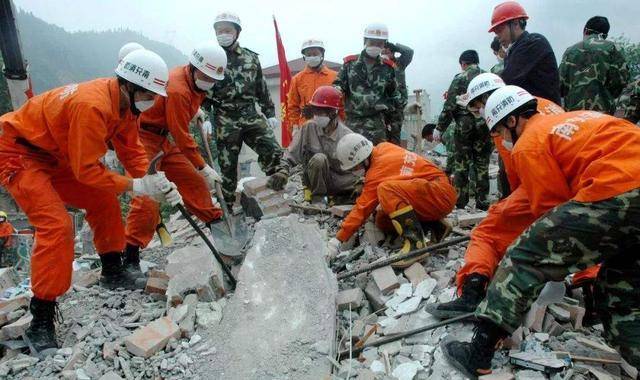 9岁英雄林浩在地震中救出2名同学,曾说要考清华,现在怎么样了?