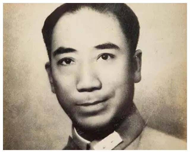 蒋介石2次秘密"婚外情"内幕:戴笠从中牵红线,宋美龄"收尾"