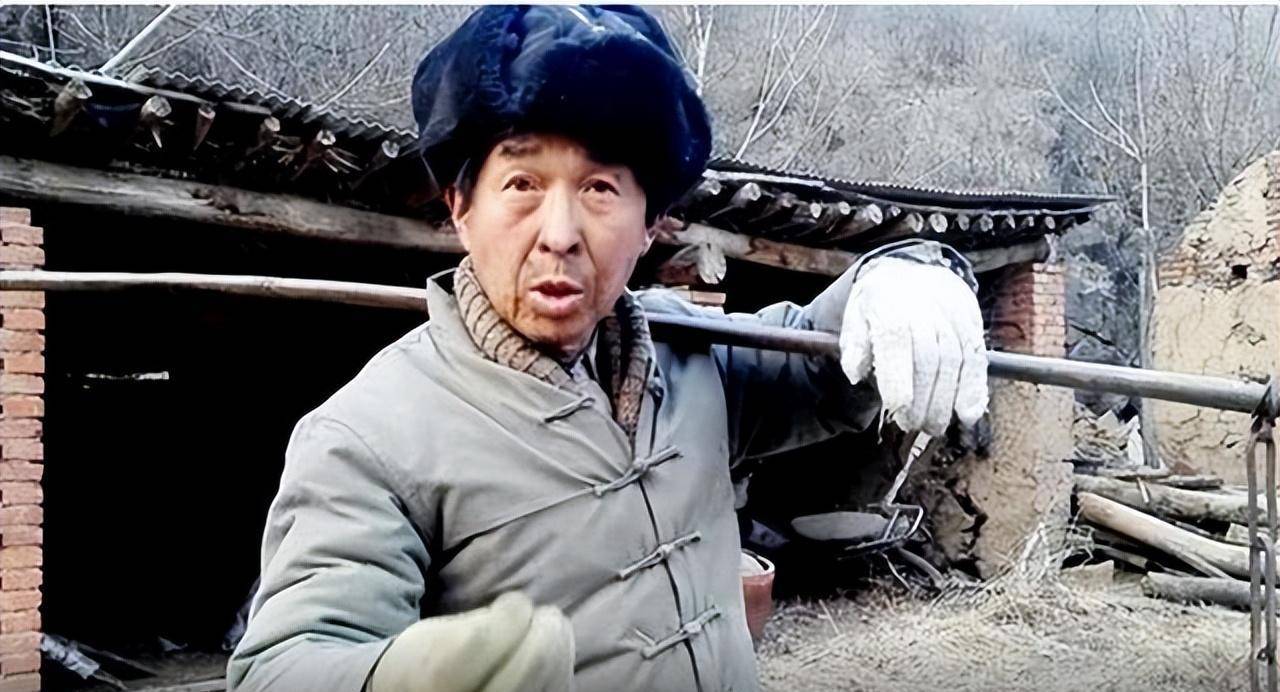 北大硕士隐居深山11年,富豪同学驱车看望,嚎啕大哭:要钱跟我说_王青松