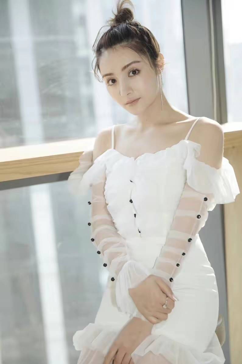 著名演员「麦迪娜」经纪公司