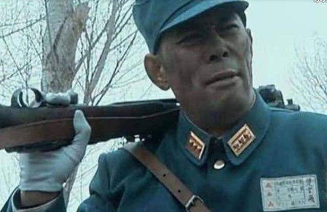 敢死队视死如归,钱直接扔地上,电视剧是在美化国军敢死队吗