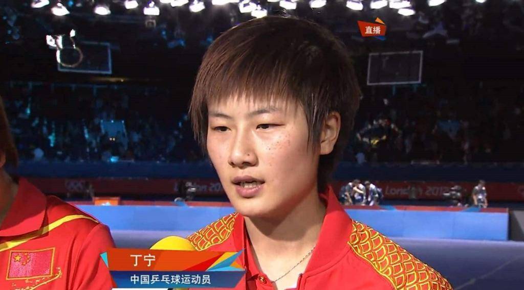 李晓霞急流勇退,为何丁宁还在坚持?除了队长职位看看她的年薪