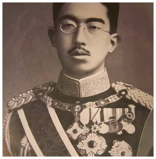 1989年,日本裕仁天皇去世后,中国派代表团前往吊唁,为何?