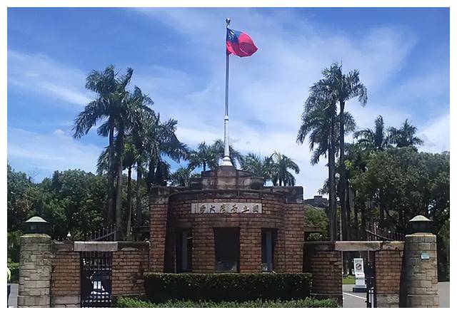 台湾双面人——深绿作家苦苓:高调反中,却在大陆疯狂出书捞金