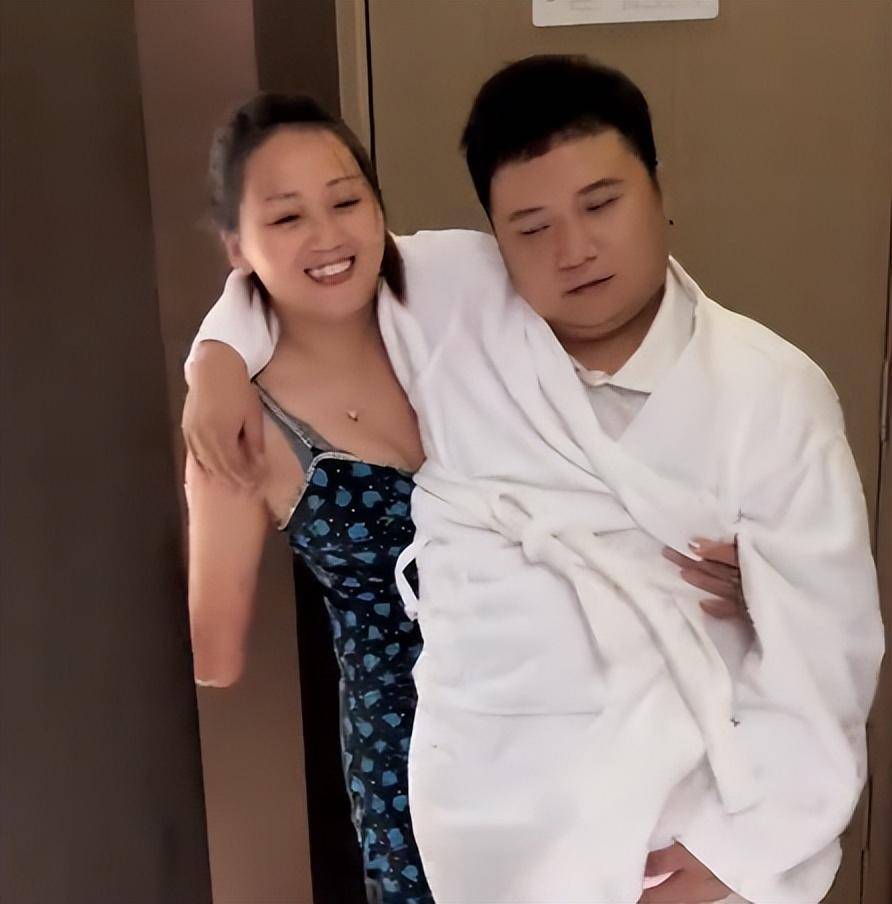无腿丈夫与女粉劈腿,独臂妻子带娃离开,如今怎样_阿娇_小波_生活