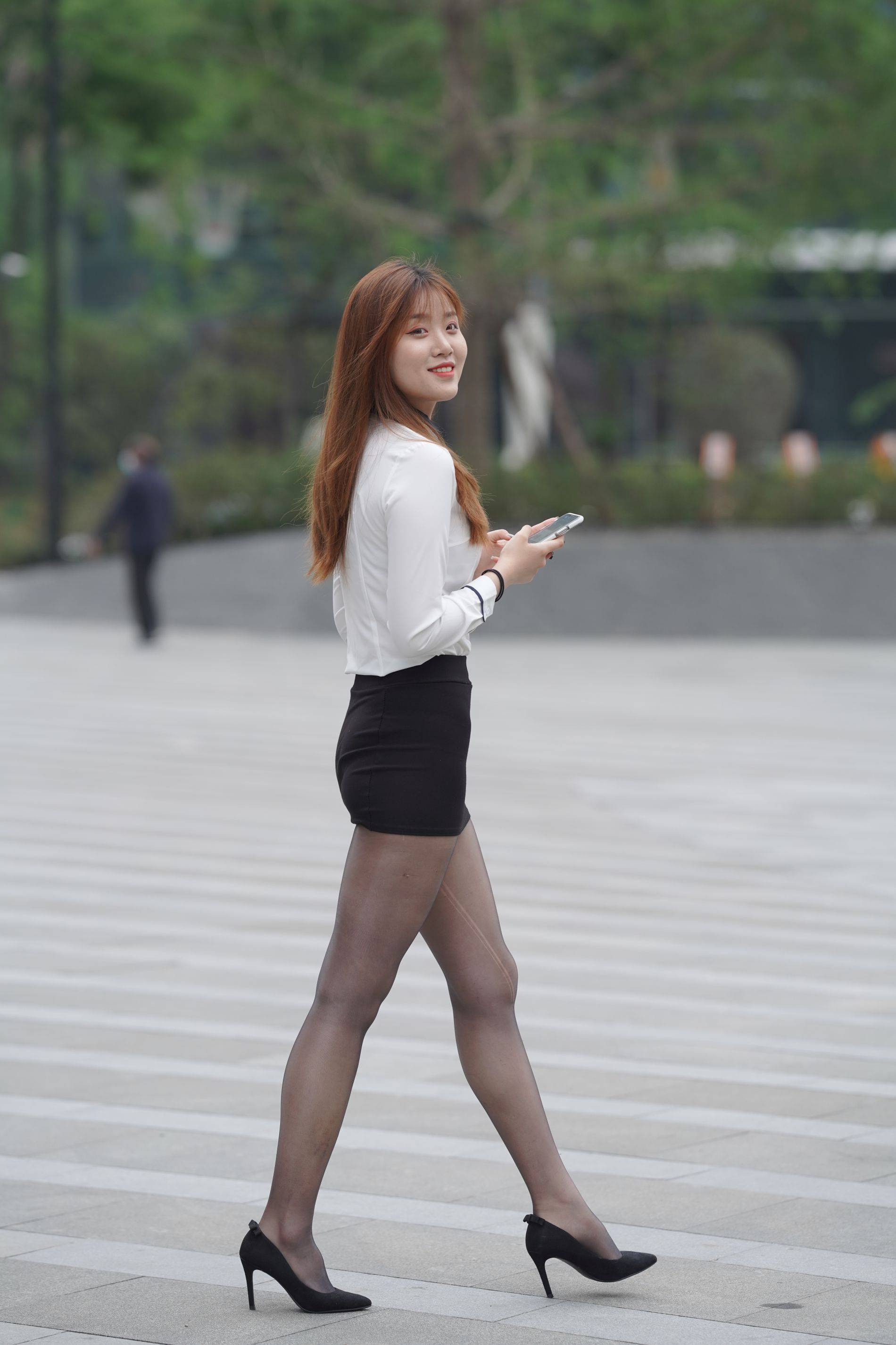 经典高领白衬衫搭配黑裙街拍10003(472p)