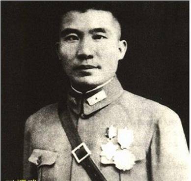 悲壮的红十军团21师师长,英雄事迹靠敌人报纸确认,妻子终生守望