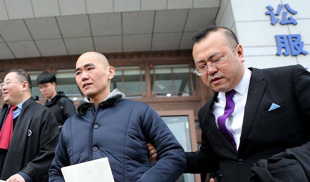 引起了各方关注,媒体也开始了相关报道,张志超案开始进入大众的视野