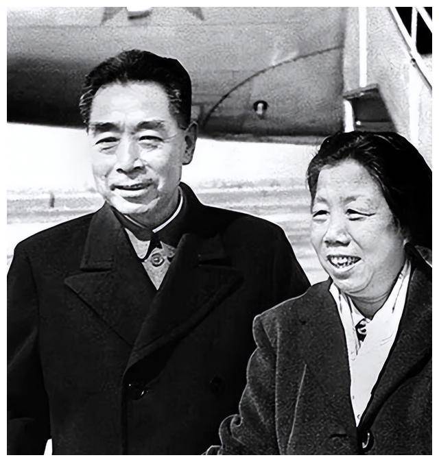 难以置信（海角社区地址经常丢失怎么办）叛逆儿子暴躁老妈的解决方法，原创
            建国后周恩来西花厅初见侄儿，当即要其改名字：毛主席不是说了吗，海角论坛改名字了吗，电影，插图