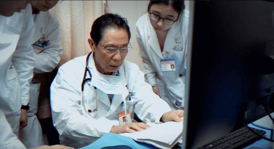 她是钟南山的母亲,鼓浪屿第一名媛,56岁不幸走上绝路,令人遗憾