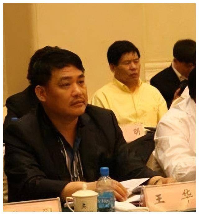 漯河杜月笙华哥本名王华,也是漯河人,他还有一个更响亮的外号:虽然他