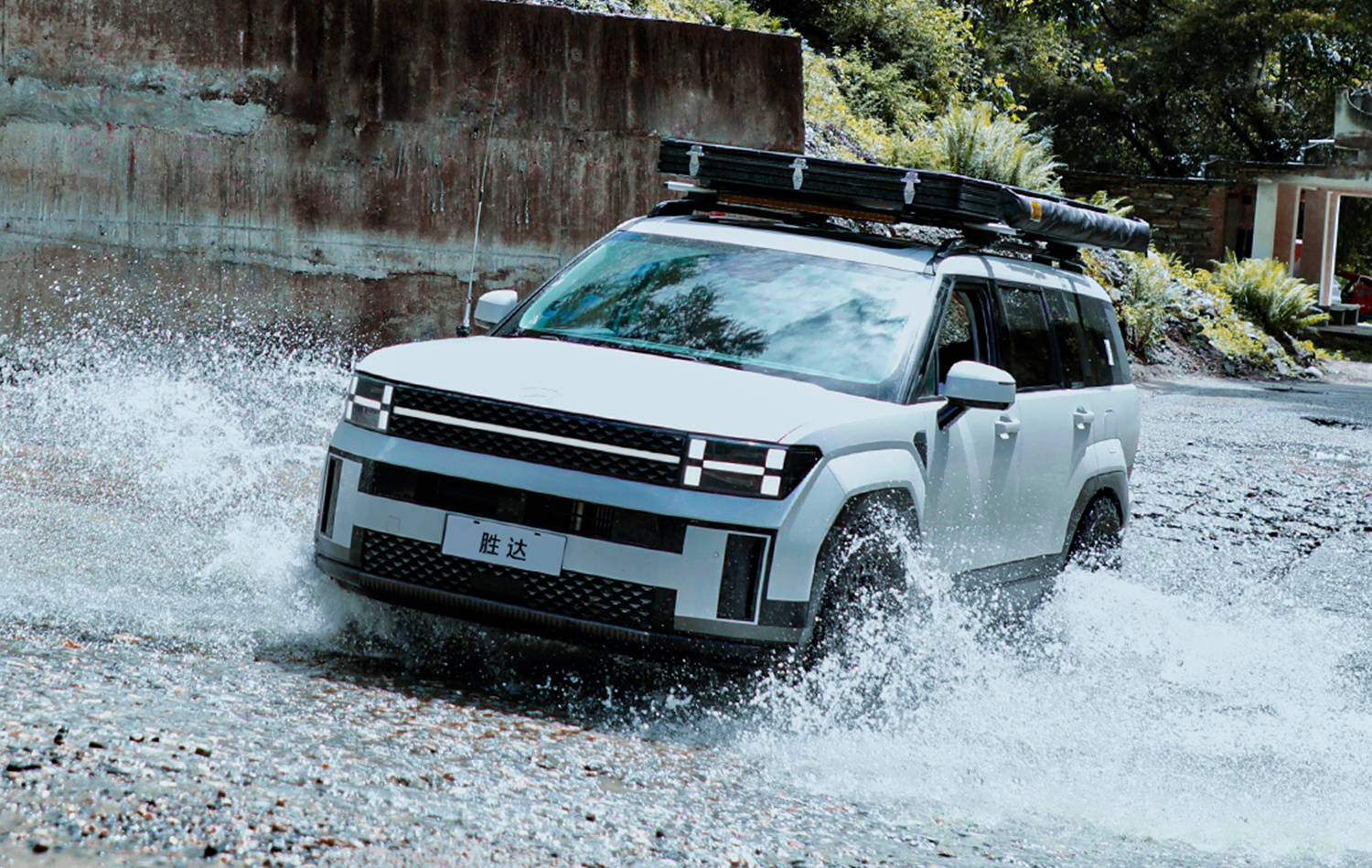 北京现代全新胜达将于成都车展上市,从内到外都很"路虎"?