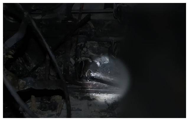 2015年,山东潍坊一男子在车内被烧死,曲折案情背后隐藏畸形三角恋