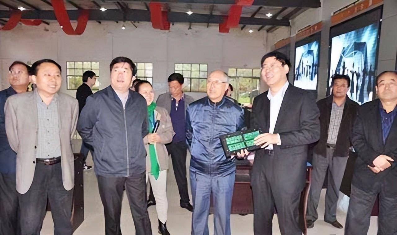 他17岁入党,曾任陕西省长,官居河南省委书记,正部级活到89岁