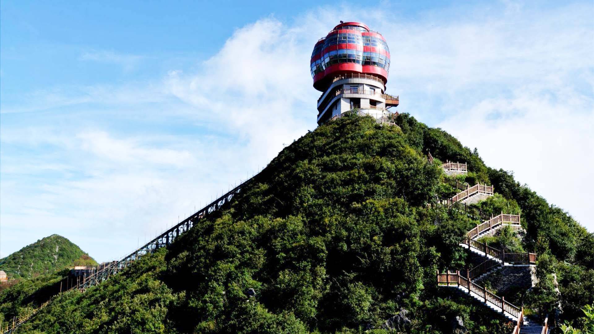 自驾游六盘水梅花山:探寻冬日仙境,体验梅花之美!