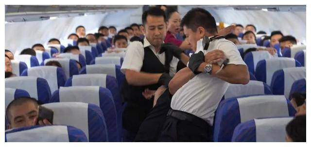 盘点中国的十大空难,事故原因各种各样,有天灾,也有人祸