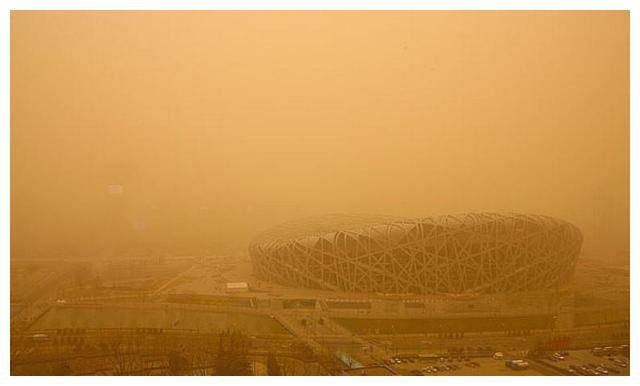 中国悄悄在沙漠里干了件大事,工程相当于20个三峡大坝_沙尘暴_我国