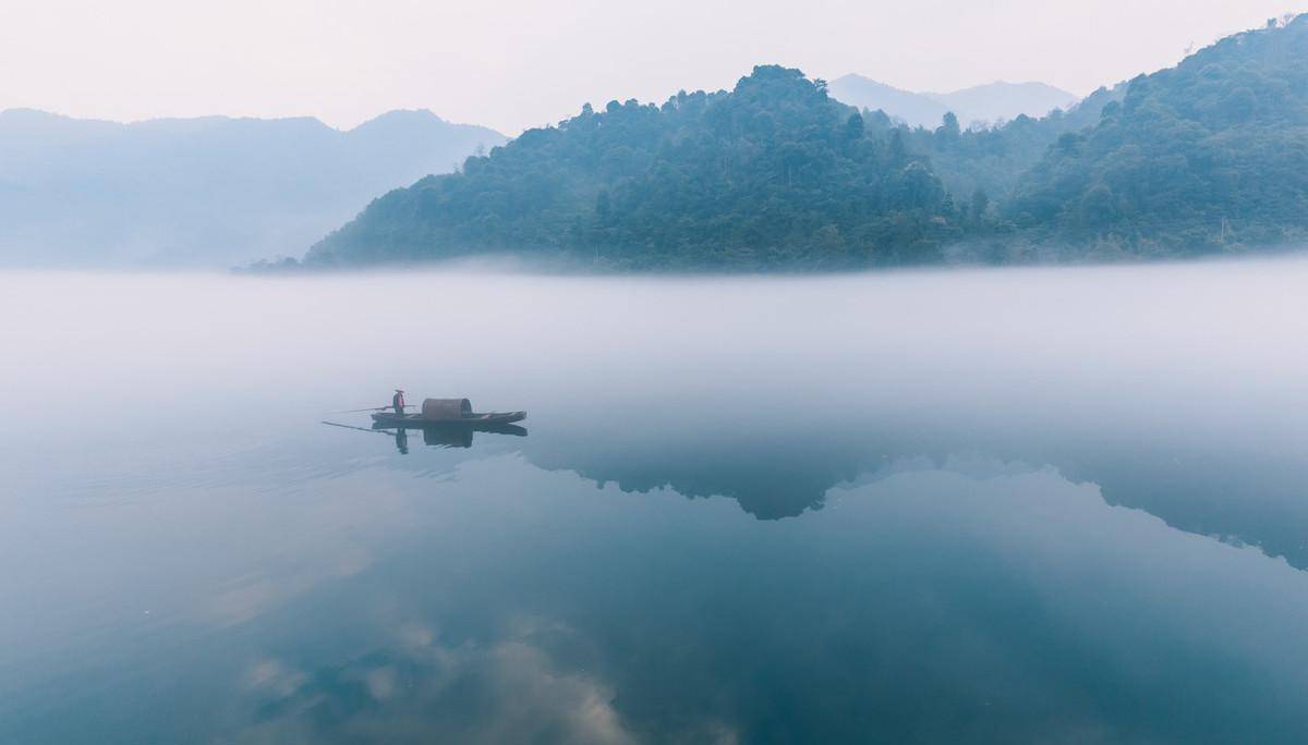 落寞无依之时,读读苏轼这首《临江仙》,体会豁达与豪迈的力量