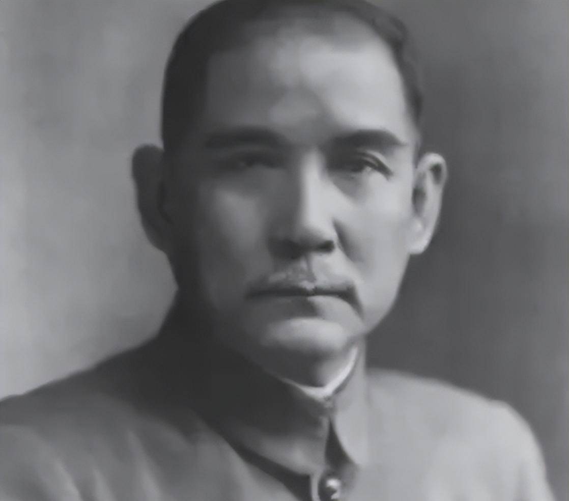 1912年8月,孙中山到北京去会见了袁世凯,两人前后进行了三次会谈,对于