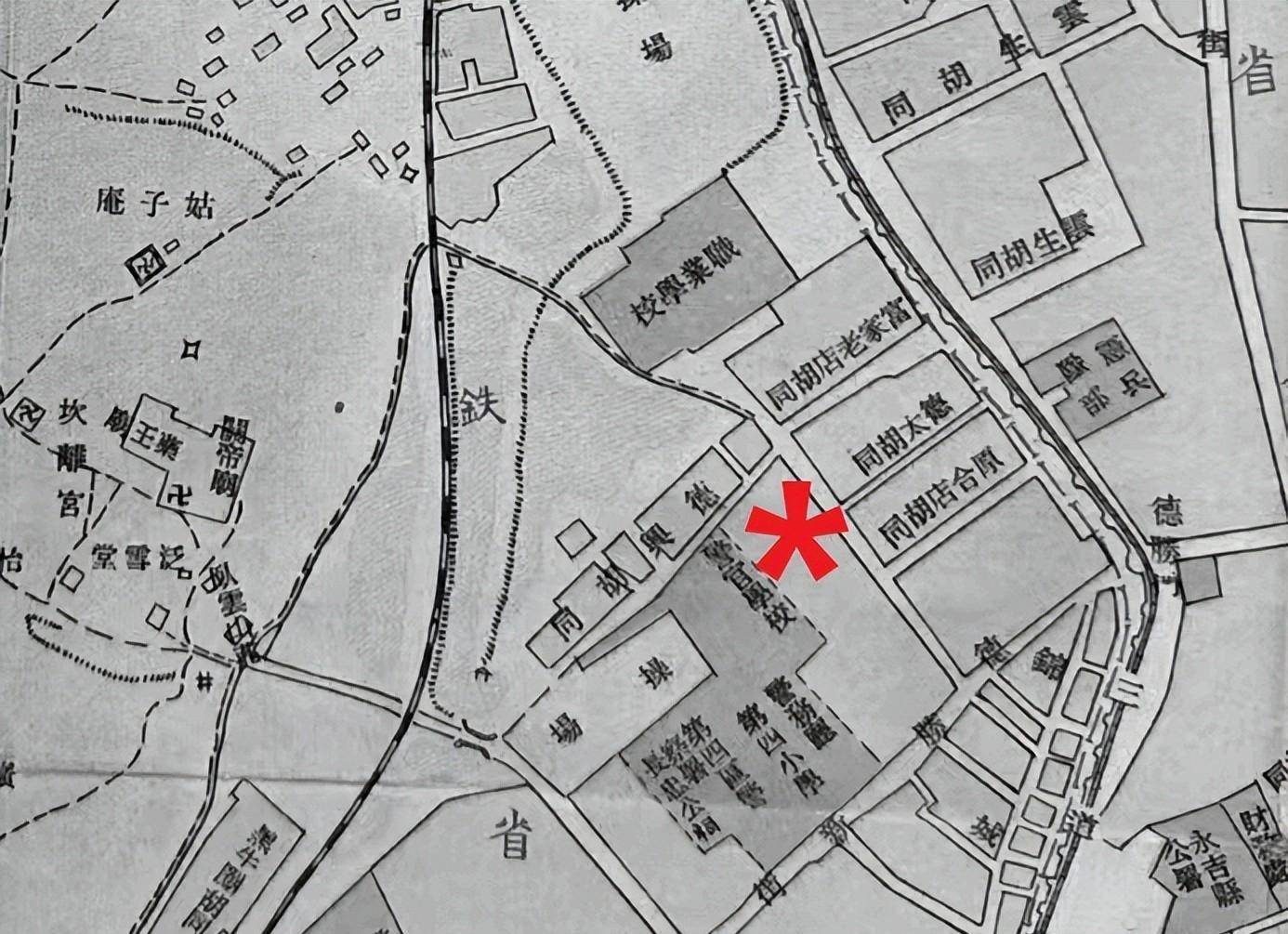 标星处为伪地方警察学校四十年代初吉林市地图中,伪警察学校设在东局