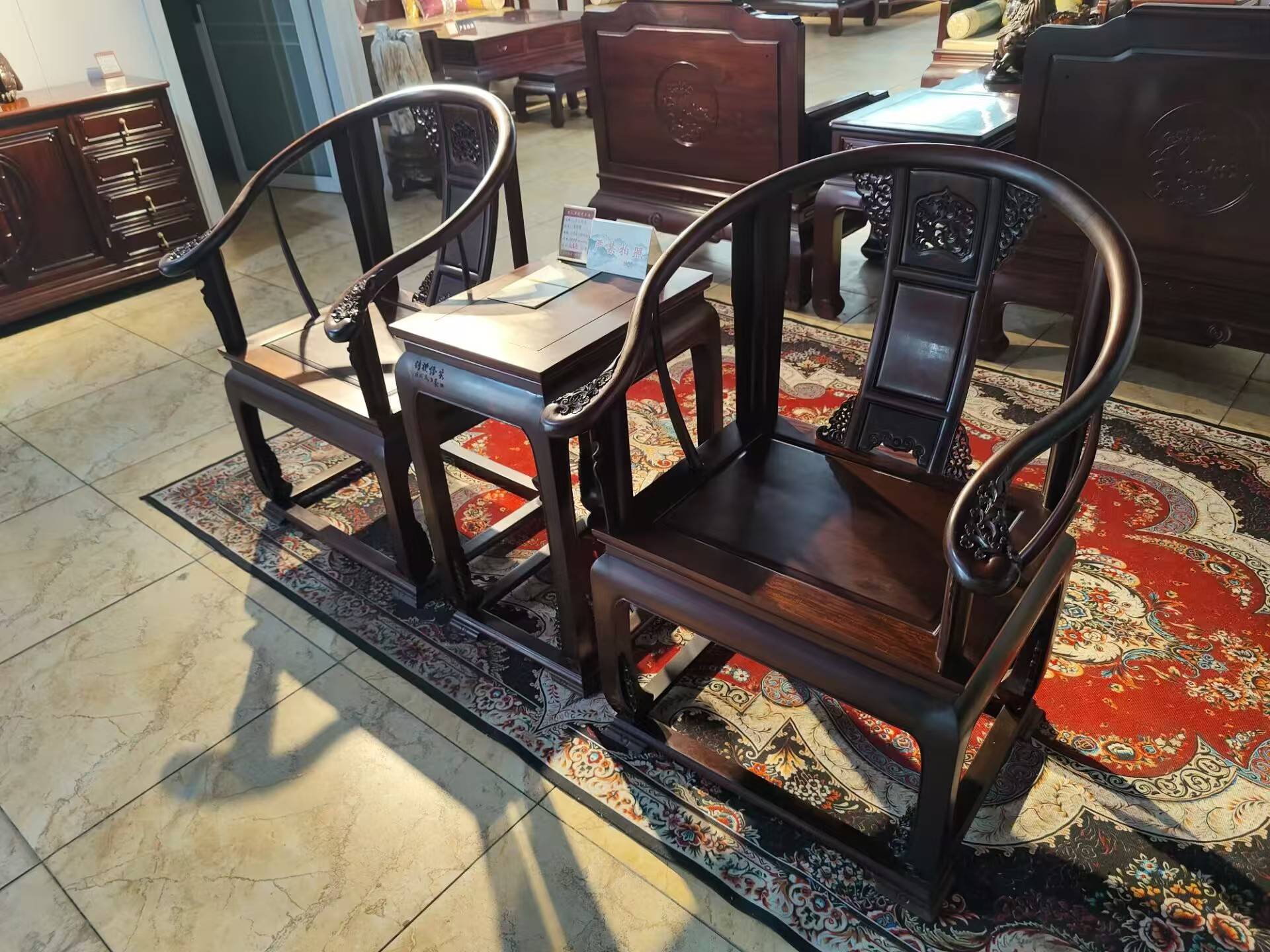 山东工艺美术大师王义老师作品 大红酸枝家具 诗礼传家圈椅三件套
