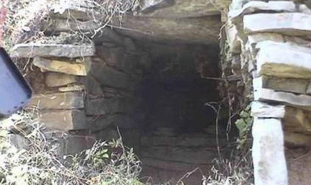 贵州山村有上万活死人墓,重病老人会被"活埋",为何会这样?