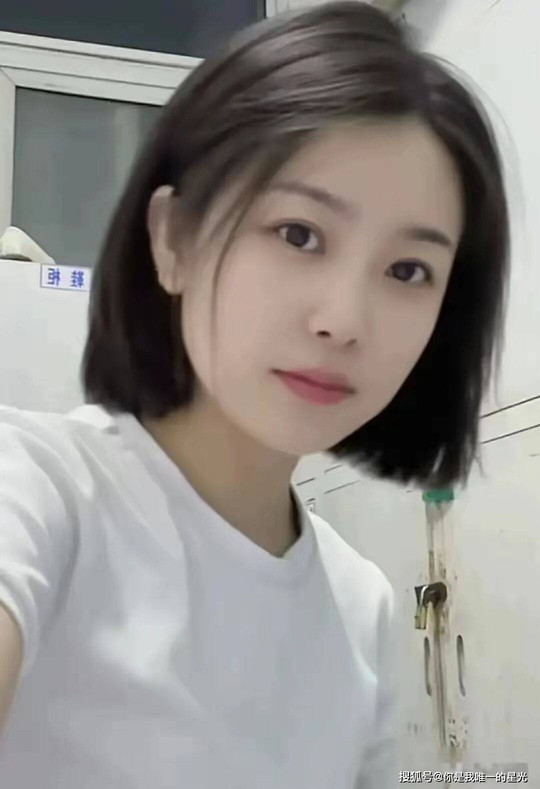 四川一医院女护士,颜值惊艳气质清纯,网友:长得像李佩霞_小敏_工作_名