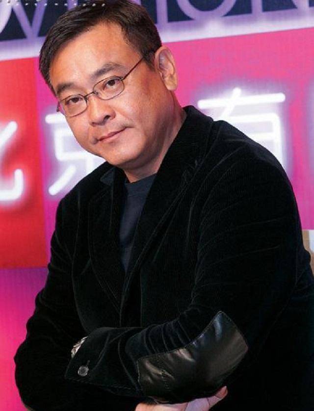 导演尔冬升:曾与妻子相约"丁克"到老,却在60岁悄悄生下女儿