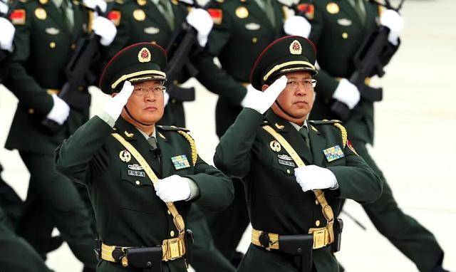 司令员和司令有啥不同？不仅仅是多一个字那么简单_我国_军队_最高统帅