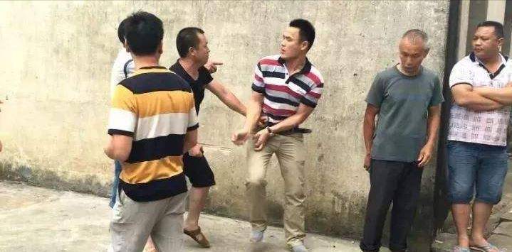 而后又射杀了不少的小弟,自此以后振头帮就成为了石家庄第一大黑帮