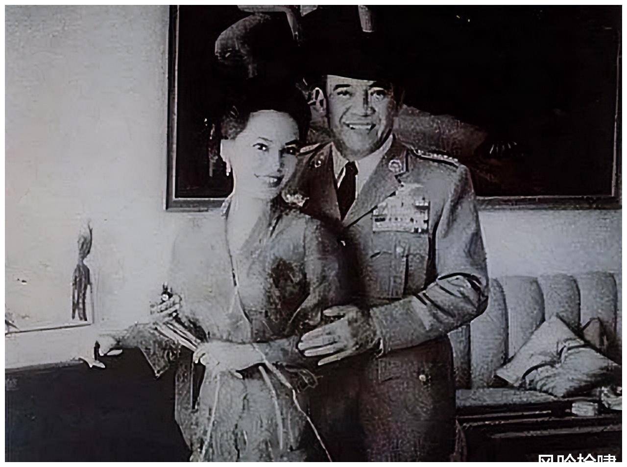 无论这些年轻人关注黛薇夫人的初衷是什么,在一段时间的观察下,大家都