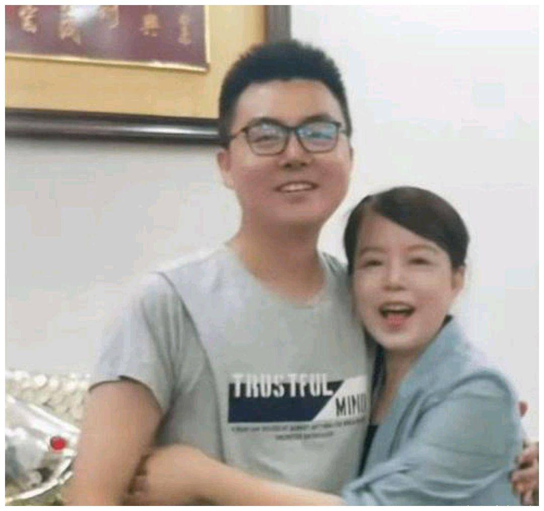 许敏起诉杜失败并不意味着就输了,谁能得到郭威才是最大的赢家