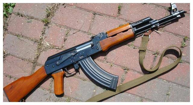 ak47和56冲 苏联授权我国生产ak47