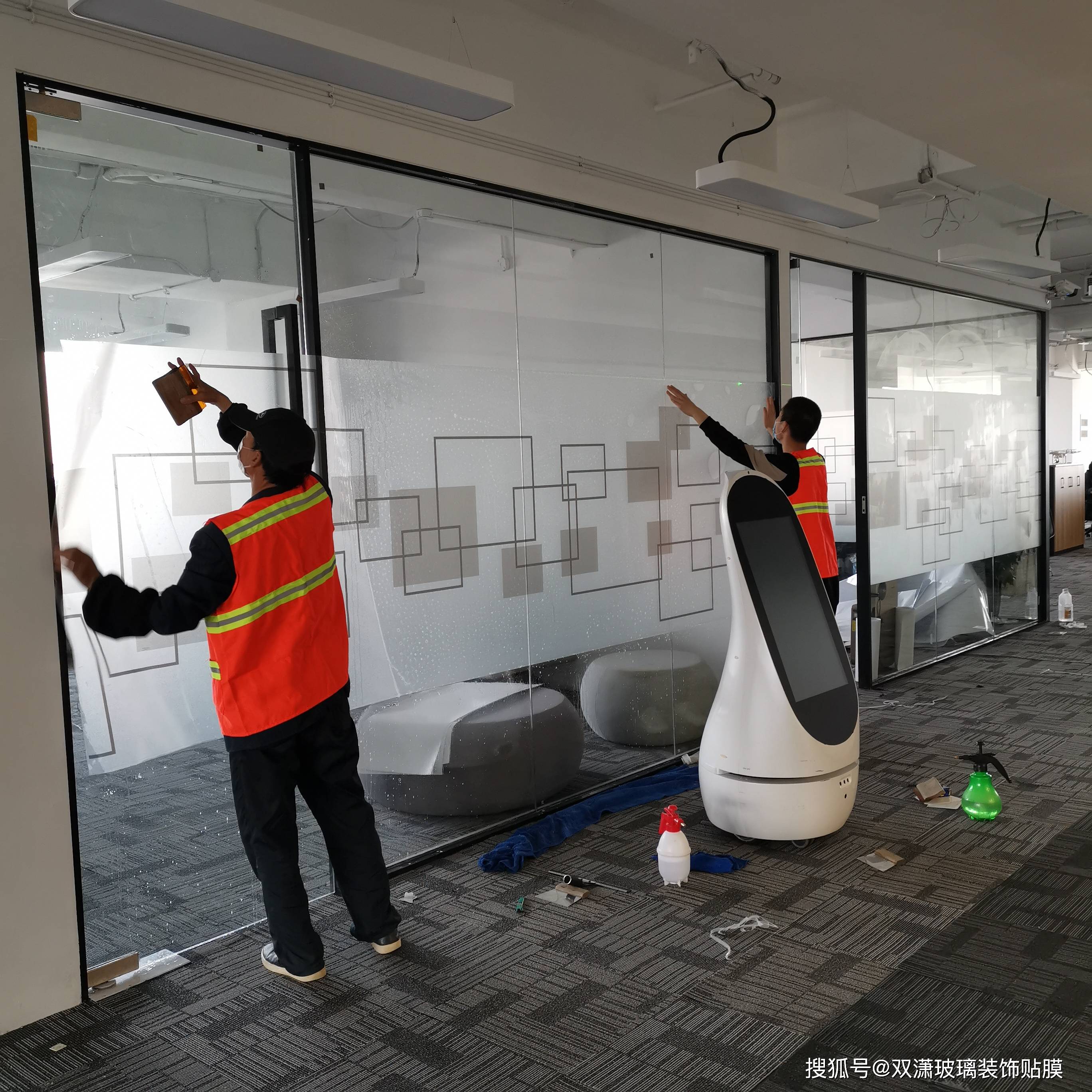 办公室玻璃贴膜简易教程速成