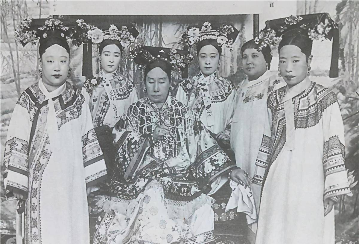 却没立过皇后,那谁才是历史上第一位皇后_称号_后宫_女子