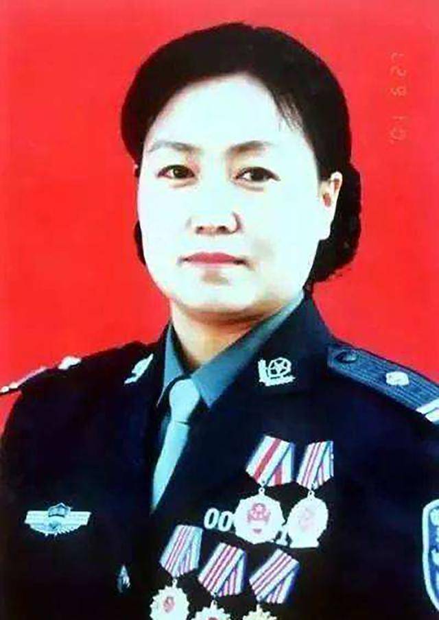 "女神警"任长霞40岁车祸遇难,唯一的儿子现状如何_百姓_登封市_案件