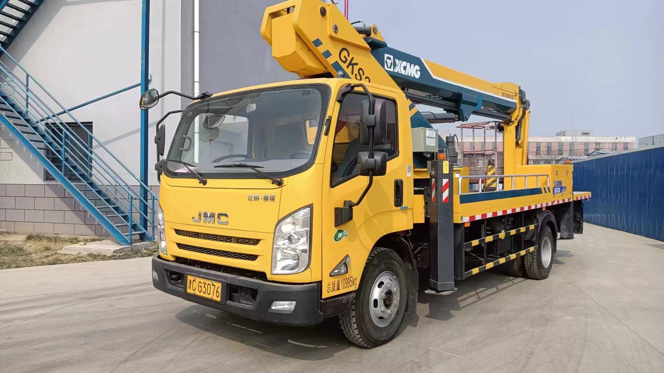 天津河北区曲臂车出租,高空作业车,路灯工程车租赁 快速路