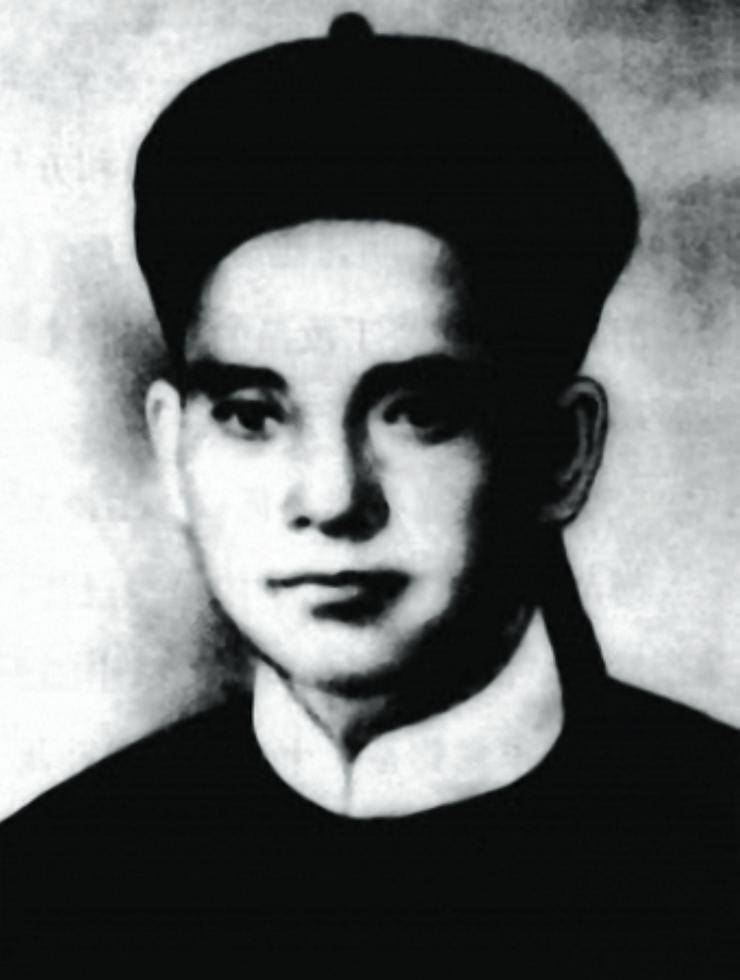 方伯谦藏匿舱内不敢应战,林泰曾和刘步蟾开战后也伏匿内舱不出