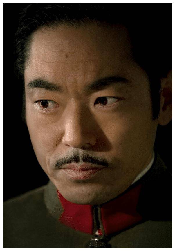 香川照之喜讯再婚当爸,小30岁女子成为新娘,新生命降临扩容一员