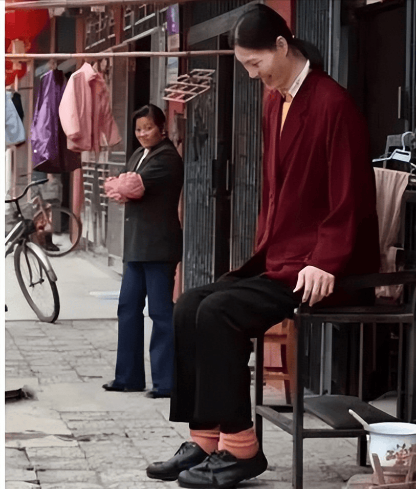 回顾"第一女巨人"姚德芬:来自安徽,穿78码鞋子,一顿饭吃6碗炒面!