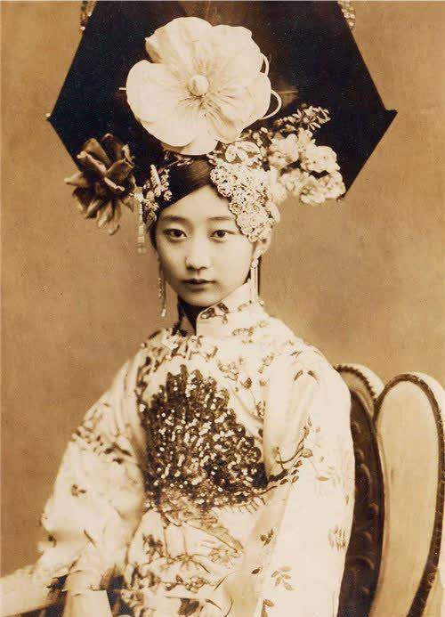 为找到皇后婉容,父子俩苦寻50年,最终靠一本书得出下落_溥仪_李延侠