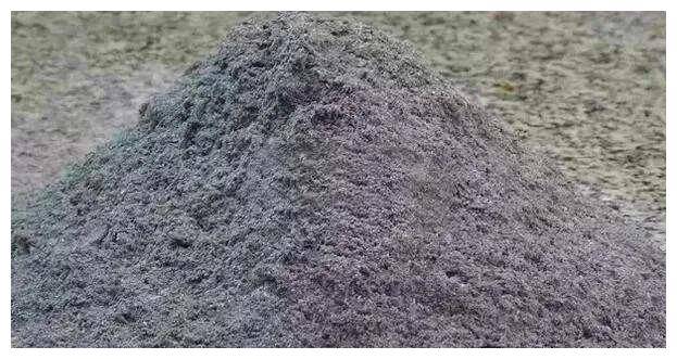 所谓"月事带",又称月事布,主要就是把一张干净的布料进行裁剪,做成10