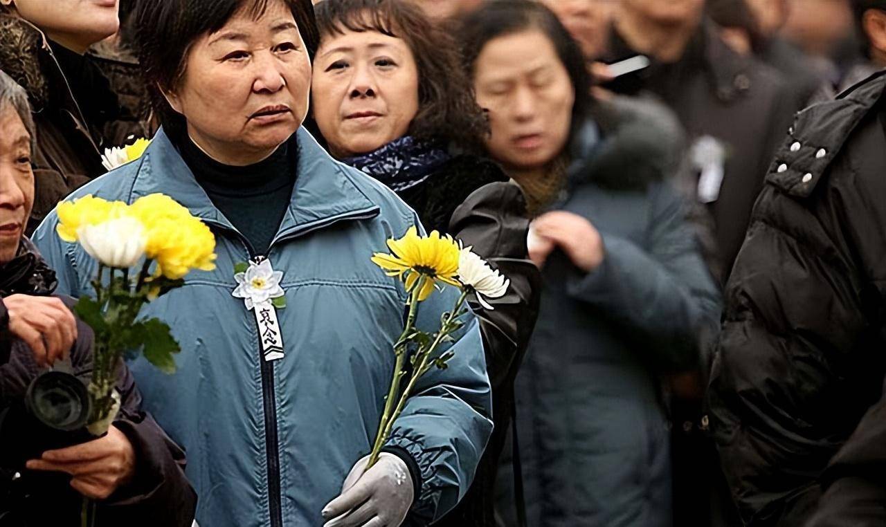 庄则栋个人简介图片