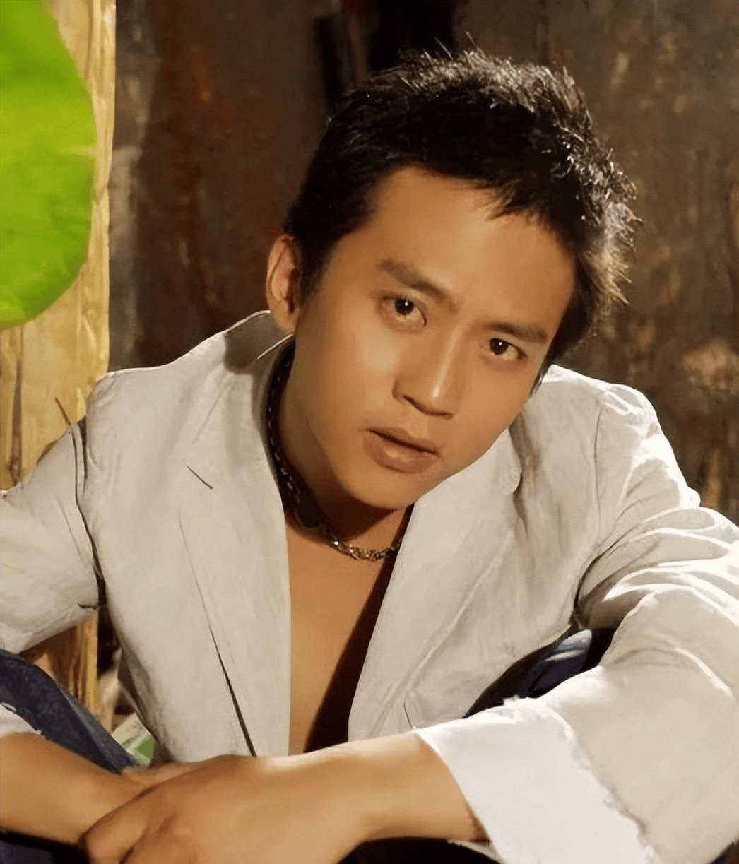 事实证明,45岁生活无法自理的邓超,在人间清醒的路上,越走越