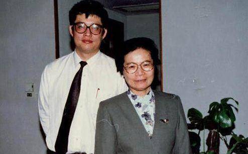 聂帅独生女聂力:饱经磨难,16岁才上小学,成世界第一位女中将