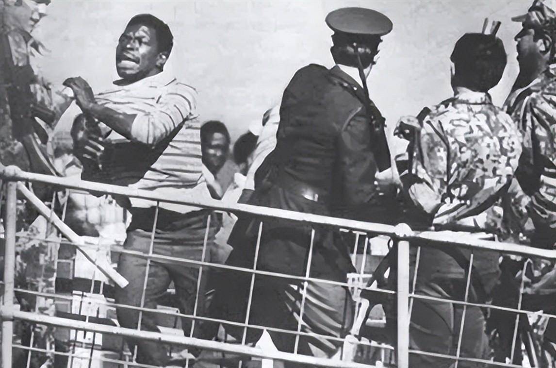 18年,一南非警察为了揭秘恋童癖性侵大案,死前把儿子送到了中国