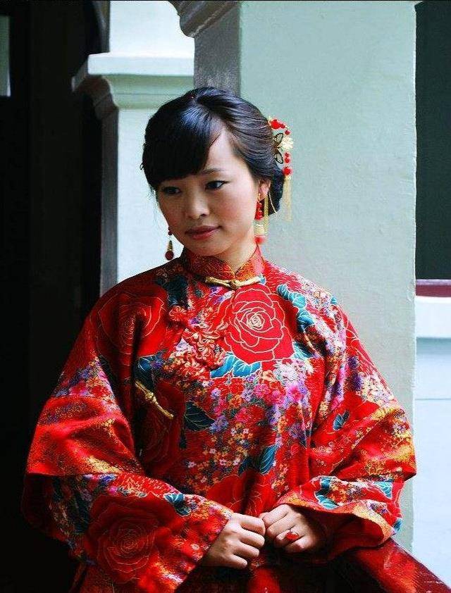 清朝首富和珅最爱的五个老婆,各个聪明伶俐其中有个还叫他干爹!