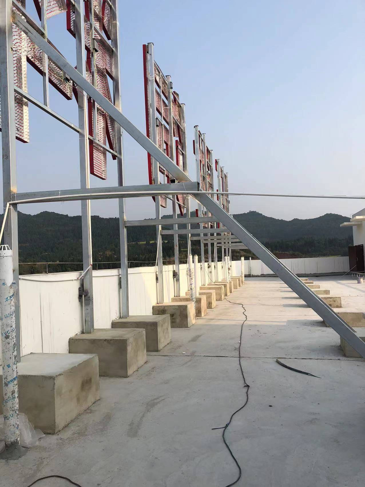 南充腾维广告:专业楼顶大字制作安装